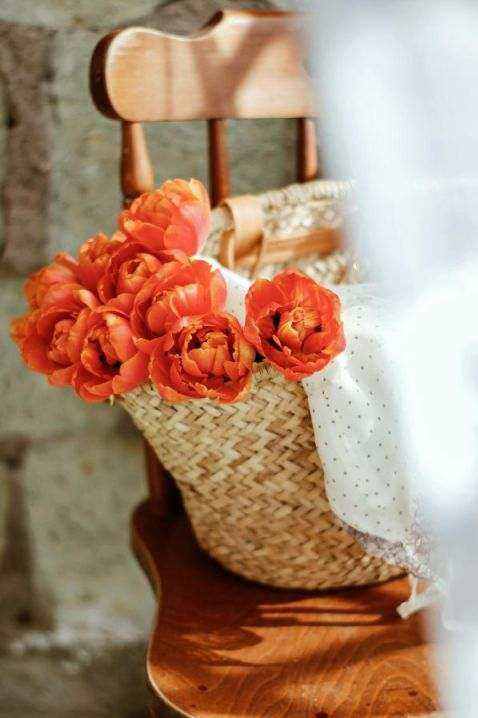 Upcycled vaas met bloemstuk